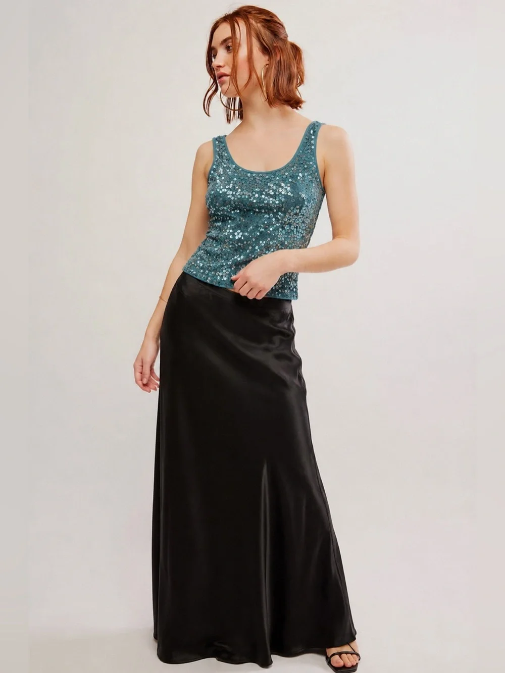 APT. 9‎ Women’s Blue Sequin Tank Top Sleeveless Scoop Neck Party Glitter size M